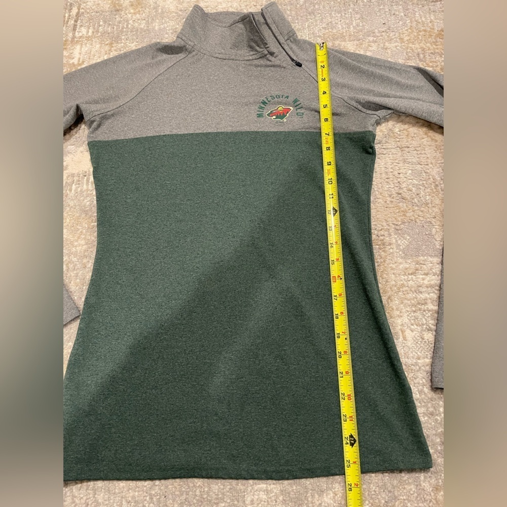 NHL MN Wild 1/4 Diagonal Zip Performance Long Sleeve Shirt Womens Size Small EUC - Picture 8 of 9